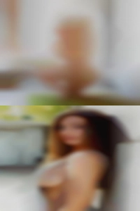 For you this woman naked is for fun.