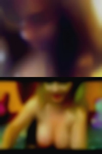 Shows bi woman and strip for couples clubs.