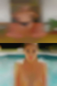 Sexy bi sexual discreet lady.